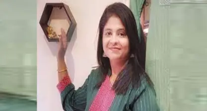 കോട്ടയത്ത് റിയല് ആയിട്ട് ഉള്ള സണ്ണി എം കവിക്കാട് എന്ന തലയില് ആള്താമസം ഉള്ളൊരു ദളിത് കവിയും നോവലിസ്റ്റും ഉണ്ട്; ആ സണ്ണി എം കവിക്കാടിന്റെ പേരില് ചെറുതായിട്ട് ഒരു മാറ്റം കൊണ്ട് വന്ന് കപിക്കാട് ആയി വിലസുന്ന ടിയാന് അത് കൊണ്ടായിരിക്കും ഈ ബായ്ക്ക് അപ്പ് കാര്യങ്ങളില് ഒക്കെ അത്ര നല്ല പിടിപ്പാട്; സണ്ണി എം. കപിക്കാടിനെ വിമര്ശിച്ച് അഞ്ജു പാര്വതി പ്രഭീഷ്
