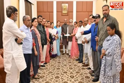 TMC के 20 बागी सांसदों को दल-बदल का नोटिस, जवाब देने के लिए मांगा 3 हफ्ते का और वक्त, SC ने भी भेजा समन