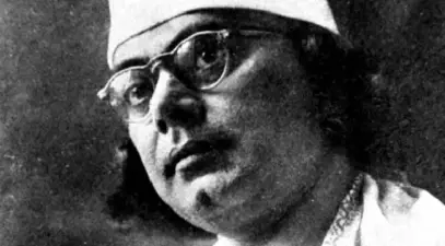 মা চুরুলিয়ায়, বাবা ঢাকায়! কাজী নজরুল ইসলামের শেষ বিদায় ঘিরে কোন অজানা আক্ষেপ?