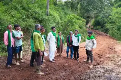 ಗ್ರಾಮದ ರೈತರಿಂದಲೇ ರಸ್ತೆ ದುರಸ್ತಿ | farmer association
