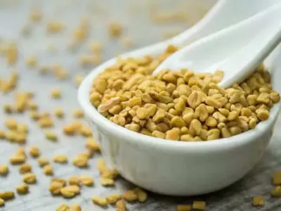 தினமும் ஊற வைத்த வெந்தய நீரை வெறும் வயிற்றில் குடித்து வந்தால் என்னென்ன நன்மை தெரியுமா ?