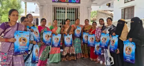 రేవంత్ సర్కార్ కానుక.. ఉచిత ఇందిరమ్మ చీరలు!