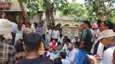 डीग में सेत-सिनसिनी जर्जर सड़क पर फूटा ग्रामीणों का गुस्सा, धरना-प्रदर्शन के बाद प्रशासन ने दिया दो दिन का आश्वासन