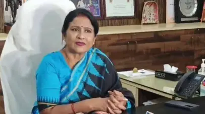 ସର୍ବସାଧାରଣ ସ୍ଥାନରେ କୁକୁରକୁ ମଳତ୍ୟାଗ କରାକରାଇଲେ କାର୍ୟ୍ୟାନୁଷ୍ଠାନ