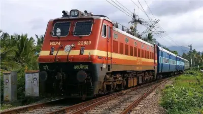 Jaunpur : गोदान एक्सप्रेस के सामने कूदकर नौवीं की छात्रा ने दी जान, जांच में जुटी पुलिस