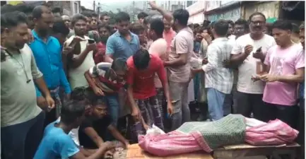 বারুইপুরের সূর্যপুরে নাবালিকা গণধর্ষণ ও খুনের ঘটনায় শোকস্তব্ধ পরিবারের পাশে দাঁড়ান রাজ্য জমিয়তে উলামায়ে হিন্দ-এর প্রতিনিধি দল