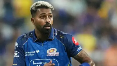 హార్దిక్ పాండ్యకు భారీ షాక్.. మ్యాచ్ ఫీజులో 10% కోత!