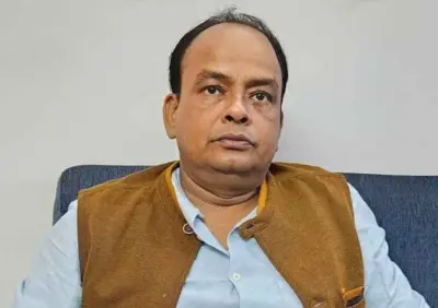 स्वास्थ्य मंत्री डॉ. इरफान अंसारी ने दुमका सदर अस्पताल का किया औचक निरीक्षण