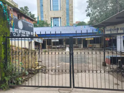 Ranchi News : पुरानी कचहरी में दूसरे दिन भी लटका है ताला, एफिडेविट-नोटरी समेत कई जरूरी काम ठप