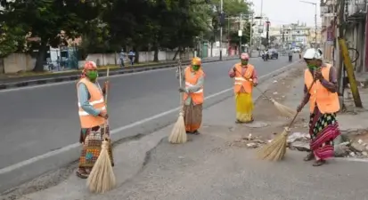 విజయవాడ మునిసిపల్ కాంట్రాక్టర్ల సమ్మె ప్రారంభం