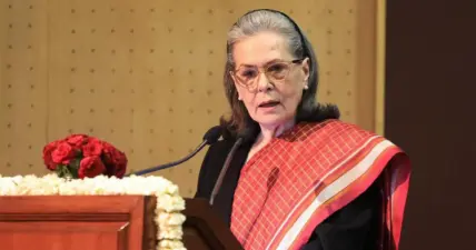 గాజా మారణహోమంపై మోదీ వైఖరిపై సోనియా గాంధీ ఫైర్