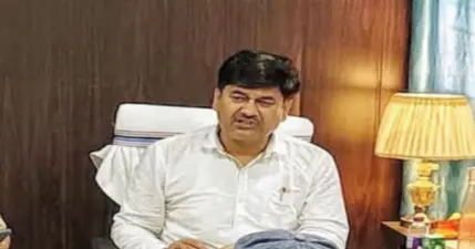 गढ़वा में बालू माफियाओं पर प्रशासन का शिकंजा, सीसीटीवी जांच में 13 ट्रैक्टर चिन्हित