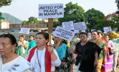 মণিপুরে ফের মহাসঙ্কট! ২০ জন কুকি ও নাগাকে পণবন্দি করল জঙ্গিরা, নিঃশর্ত মুক্তির দাবিতে সরব দুই মুখ্যমন্ত্রী