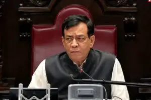 यूपी विधानसभा में हंगामे के बाद भावुक हुए स्पीकर सतीश महाना, बोले- 'सोचूंगा मैं इस कुर्सी के योग्य हूं या नहीं'