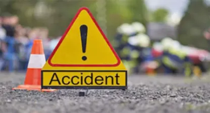 നെയ്യാറ്റിന്കരയില് സ്കൂള് ബസ് മറിഞ്ഞ് നാല് വിദ്യാര്ത്ഥികള്ക്ക് പരിക്ക്