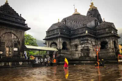 త్రయంబకేశ్వర ఆలయంలో అద్భుతం.. ఎన్నో ఏళ్ల తర్వాత అమృతకుండంలో శివలింగం దర్శనం!