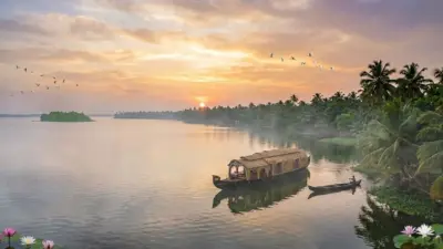 ഗോവൻ ബീച്ചുകള് മറന്നേക്കൂ; കായല്ക്കാറ്റും പച്ചപ്പും നിറഞ്ഞ കുമരകത്തെ ഈ 5 ഹിഡൻ സ്പോട്ടുകള് കണ്ടിട്ടുണ്ടോ?