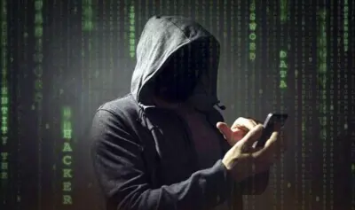 लाल किल्ल्याजवळील स्फोटासाठी पैसे दिल्याचे भासवून ३० लाख लुबाडले