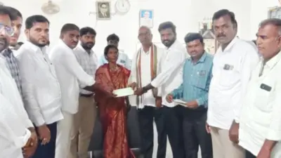 కళ్యాణలక్ష్మీ చెక్కులు అందజేత