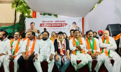 ఫీజు రీయింబర్స్మెంట్ బకాయిల కోసం బీజేపీ నేత రాంచందర్ రావు దీక్ష