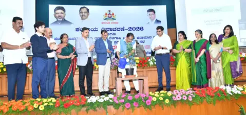 *ಕಂದಾಯ ಸೇವೆಗಳು ಸಕಾಲದಲ್ಲಿ ತಲುಪಬೇಕು: ಡಾ.ಜಿ ಪರಮೇಶ್ವರ*