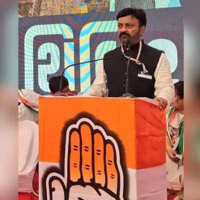 નિવૃત્ત લોકોને ફરી નોકરી આપવાને બદલે નિયમિત કર્મચારીઓને પ્રમોશન અને બેરોજગાર યુવાનો માટે તાત્કાલિક ભરતી શરૂ કરો:કોંગ્રેસના પ્રવકતા હેમાંગ રાવલ