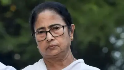 మమతా బెనర్జీ సర్కార్ ను గవర్నర్ బర్తరఫ్