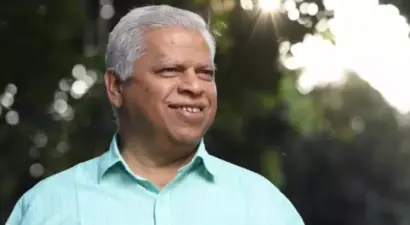 സന്നദ്ധ പ്രവര്ത്തകര്ക്കെതിരായ സണ്ണി ജോസഫിന്റെ പരാമര്ശം: ദുരിതാശ്വാസ പ്രവര്ത്തനത്തിന് വരുന്നവരെ അകറ്റുകയല്ല ചേര്ത്തുനിര്ത്തുകയാണ് വേണ്ടതെന്ന് എംവി ജയരാജൻ