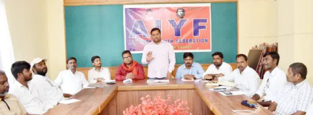 యువత భవిష్యత్తును నాశనం చేస్తున్న మోడీ సర్కార్