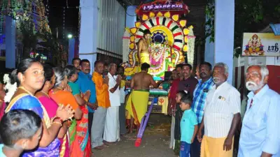 நவராத்திரி திருவிழா; முப்புடாதி அம்மன் திருவீதி உலா!