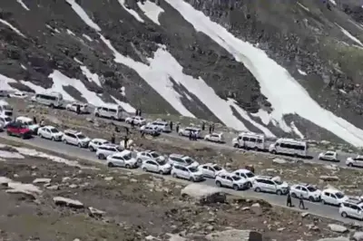 पर्यटकांच्या उत्साहाला महाजामची शिक्षा!