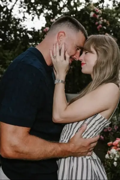 Not Just The Engagement Ring & The Watch, Taylor Swift's 'Naked Nails' Also Broke The Internet