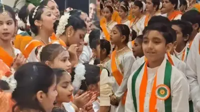 200 विद्यार्थियों ने एक साथ गाया 'वंदे मातरम्', भोपाल में बन गए 3 वर्ल्ड रिकॉर्ड