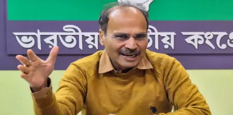 তৃণমূলের অন্দরে বিদ্রোহের আঁচ! মমতার খেলের ওপরই 'মাস্টারি' বিজেপির, তোপ অধীর চৌধুরীর