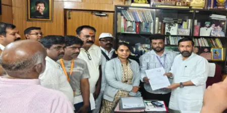 ಸಲೀಂ ಅಹ್ಮದ್ ನಿವಾಸದಲ್ಲಿ ಮತದಾರರ ಪಟ್ಟಿಯ ವಿಶೇಷ ಪರಿಷ್ಕರಣೆ ನೋಂದಣಿ
