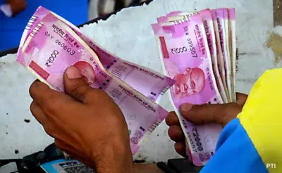 BREAKING: மக்களே கையில் ரூ.2,000 நோட்டு இருக்கா? இப்போது கூட மாற்றிக்கொள்ளலாம் - ரிசர்வ் வங்கி அதிரடி அறிவிப்பு!