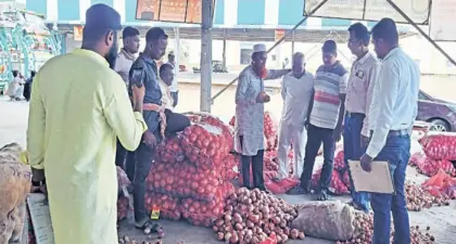 Pune District : कांदा तेजीत; इंदापुरात 52 रुपयांपर्यंत दर