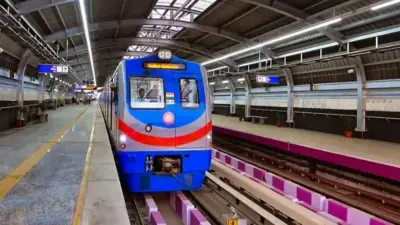 সাদার বদলে হলুদ আলো, স্টেনলেস স্টিলের সিট, অত্যাধুনিক ICF মেধা ৮০০ রেক মেট্রোয়