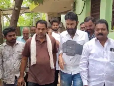 Court Violation: Kodali Nani Reaches PS With Followers