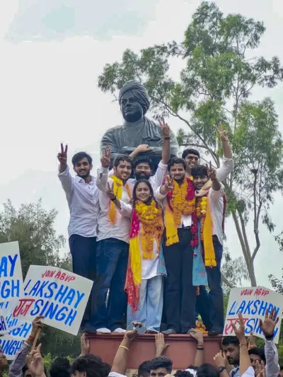 ದೆಹಲಿ ವಿವಿ ಚುನಾವಣೆ; ಅಧ್ಯಕ್ಷ, ಕಾರ್ಯದರ್ಶಿ ಸ್ಥಾನಗಳನ್ನು ಗೆದ್ದ ಎಬಿವಿಪಿ