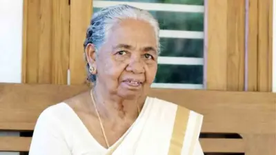 വിടപറഞ്ഞത് സംഘപരിവാര് പ്രവര്ത്തകര്ക്ക് താങ്ങും തണലുമായിരുന്ന അമ്മ; തേങ്ങലോടെ പൂവനായി പുതിയവീട്