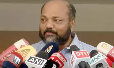 'ഗ്യാലറിയില് ഇരുന്ന് കളി കാണുന്നത് പോലെയല്ല കളത്തില് ഇറങ്ങി കളിക്കുന്നത്'; പി രാജീവ്