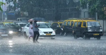 HP WEATHER : प्रदेश में आने वाले दिनों में भारी बारिश की चेतावनी, जानें किस जिले में कौन सा अलर्ट - Divya Himachal