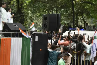 মমতার সভাতেই তুলকালাম! গাড়ি আটকাল আম্বুল্যান্স, শেষমেশ কী করলেন তৃণমূল সুপ্রিমো?