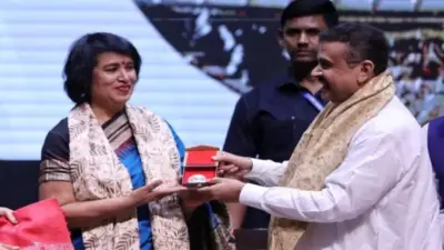১৯ বছর পর কলকাতায় ফিরে নারী অধিকার নিয়ে গর্জে উঠলেন তসলিমা!