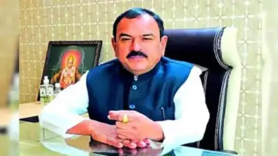 Ashok Kharat Case : अशोक खरातबाबत आणखी एक धक्कादायक माहिती समोर; सरकारी डॉक्टरला सोबत घेऊन.