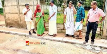രാത്രിയുടെ മറവില്‍; നാദാപുരത്ത് ഓവുചാലില്‍ ഹോട്ടല്‍ മാലിന്യം തള്ളി; ശക്തമായ നടപടിയുണ്ടാകുമെന്ന് പഞ്ചായത്ത് പ്രസിഡന്റ്