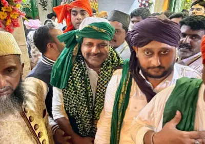U T Khader: ಹಜರತ್ ಅಮ್ಮಜಾನ್-ಬಾಬಾಜಾನ್ ದರ್ಗಾದಲ್ಲಿ ಉರುಸ್ ಸಂಭ್ರಮ: ಸಚಿವ ಯು.ಟಿ.ಖಾದರ್ ಚಾದರ್ ಸಮರ್ಪಣೆ