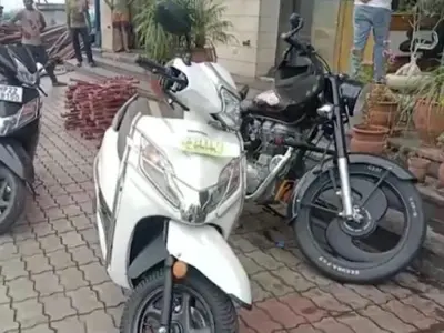 14L Plate on 1L Scooter?! Netizens Shocked!
