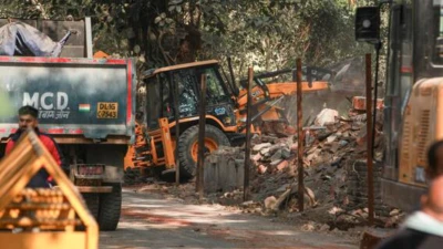 'Temple Demolished For RSS Parking': Viral Video Triggers Chaos In Jhandewalan - WATCH